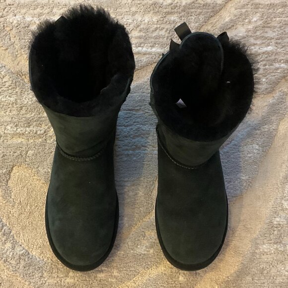 Ugg Women's Black Bailey Bow || Boots - Picture 7 of 7